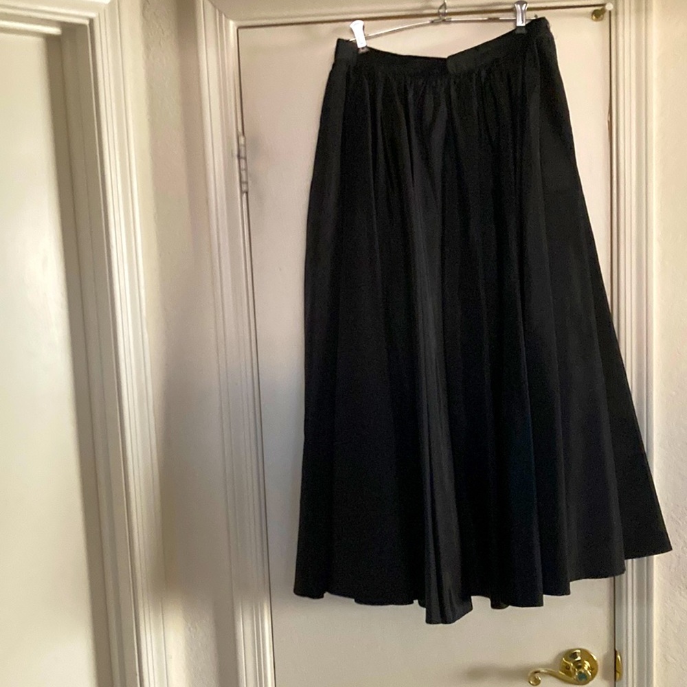 Black taffeta skirt